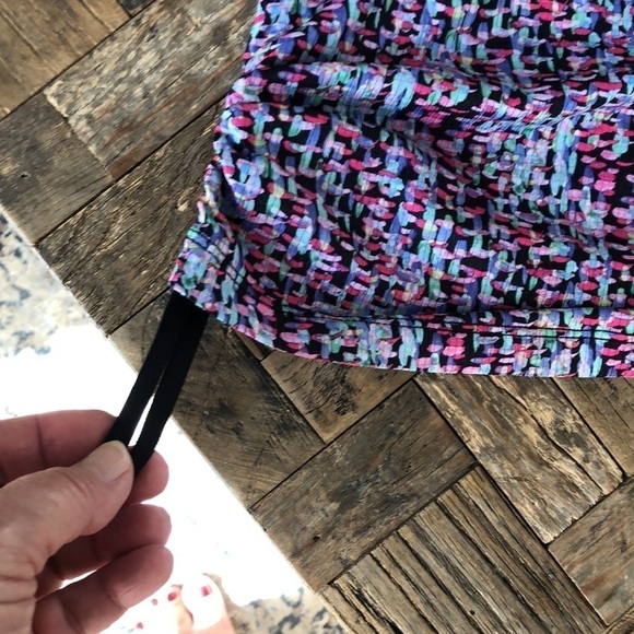 Fabletics Cashel Printed Cinched Tank. - Picture 4 of 5